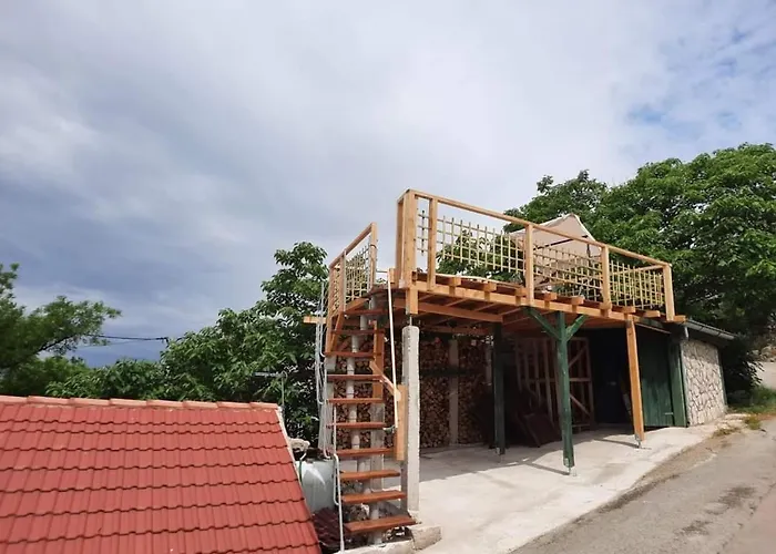 Olivia *